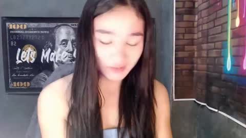 nadiestar online show from June 3, 1:30 am