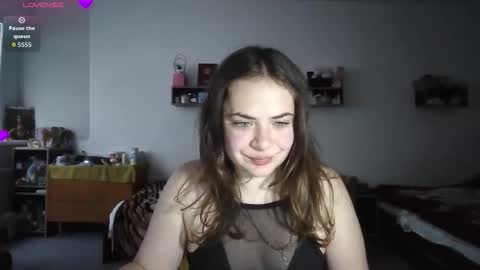 nadiiamorgun online show from November 15, 8:05 am