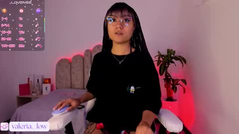 Snapshot of nahia_low chatting on October 3, 12:31 am  Valeria  online show from October 3, 12:31 am