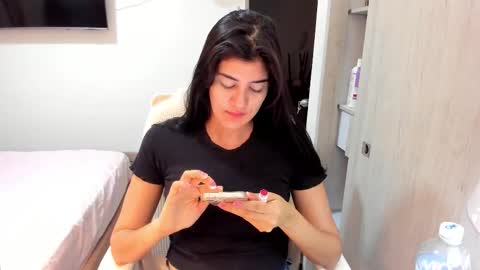 independent model online show from November 6, 2:03 am