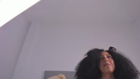 Laura online show from December 23, 11:49 pm