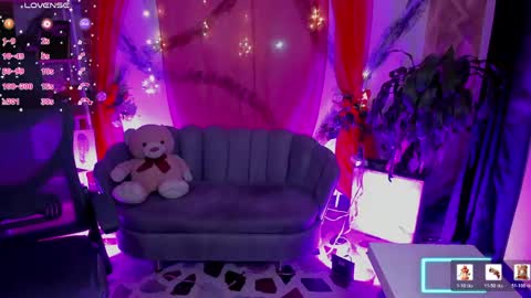 Nahomi online show from May 7, 5:58 am