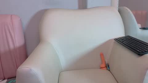 nahommybell online show from March 29, 3:52 am