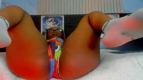 nahomy_james25 online show from March 29, 12:56 am