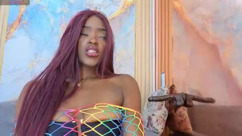 nahomy_smith23_aws online show from November 5, 10:34 pm