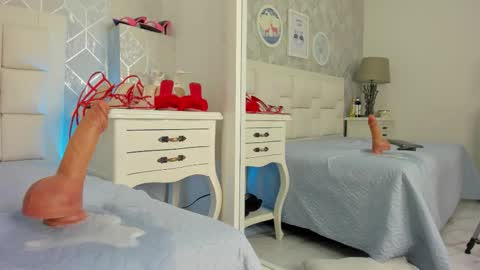 naia_cox online show from March 16, 5:10 am