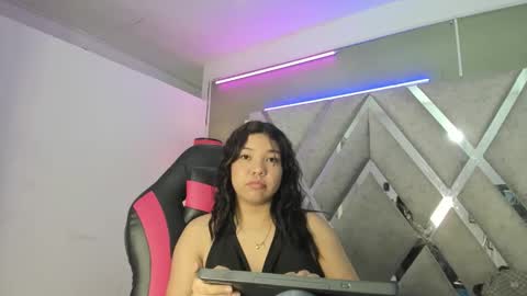 NAILETH online show from December 20, 7:43 pm