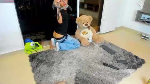  N A I M T H E  K I N G  online show from March 15, 7:02 am