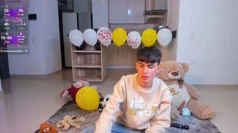  N A I M T H E  K I N G  online show from March 19, 12:38 am