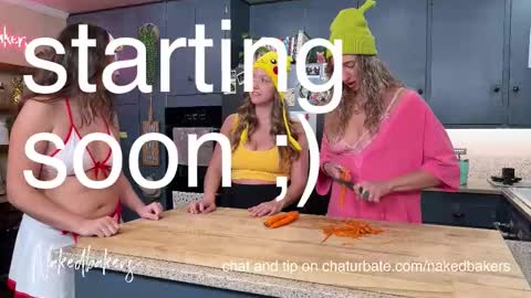 Snapshot of nakedbakers chatting on October 29, 1:51 am Naked Bakers online show from October 29, 1:51 am