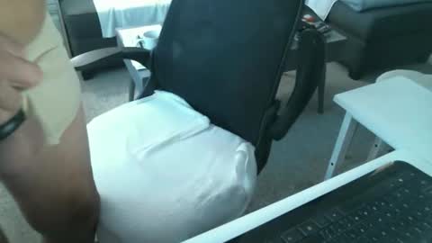 nakedmaninfl online show from January 10, 9:37 am