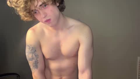 Snapshot of namiraaxel chatting on September 30, 7:02 pm Georges online show from September 30, 7:02 pm