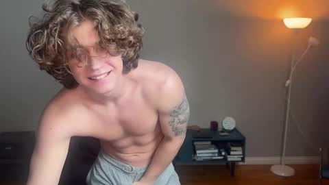 Snapshot of namiraaxel chatting on March 10, 8:12 pm Georges online show from March 10, 8:12 pm