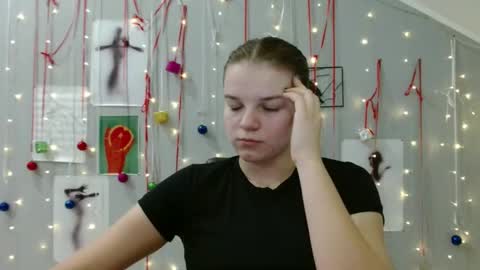 Nana online show from November 26, 9:28 am