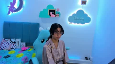 nanami_owo online show from October 19, 5:01 am