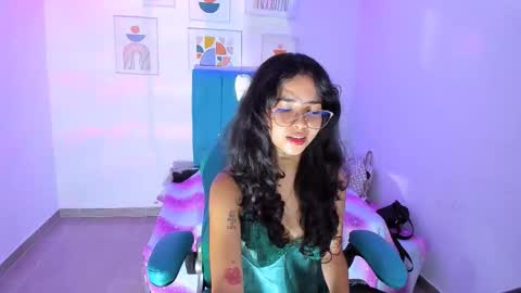 nanami_owo online show from October 12, 6:17 am