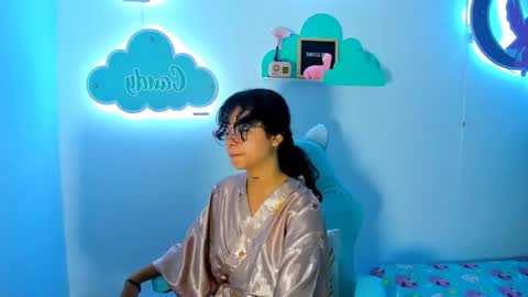 nanami_owo online show from September 15, 7:43 am