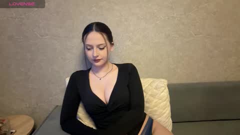 Nancy online show from March 18, 4:02 pm