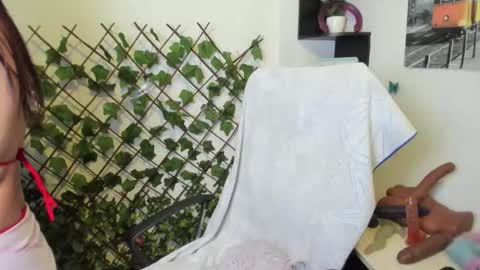 nany_pretty online show from April 2, 3:30 pm