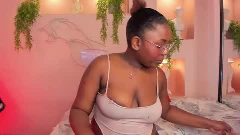 nanymoreno online show from November 6, 2:09 pm