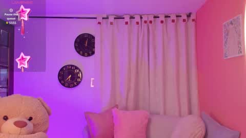 Naomi online show from March 22, 4:55 pm