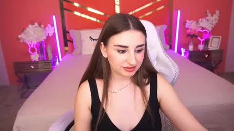 naomibaae online show from November 22, 8:57 am