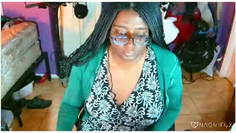 Naomi online show from August 7, 2:10 am