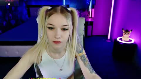 naomihita online show from February 2, 11:39 am