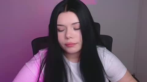 Naomi online show from November 4, 8:43 pm