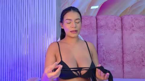 Naomy  online show from July 21, 11:56 am