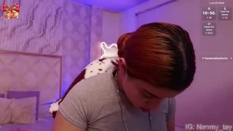 Naomy  online show from November 30, 3:24 am