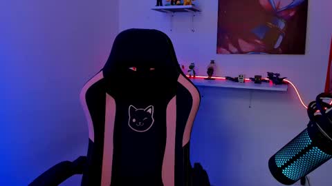 sebastian online show from February 19, 5:16 pm