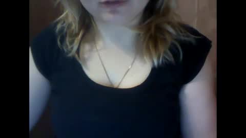 Snapshot of narcisjill chatting on December 15, 1:43 pm NarcisJill online show from December 15, 1:43 pm