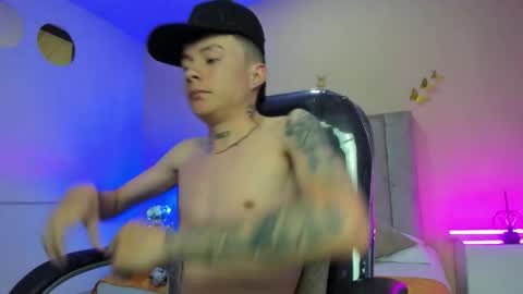 Nascary Fox online show from March 12, 9:18 pm