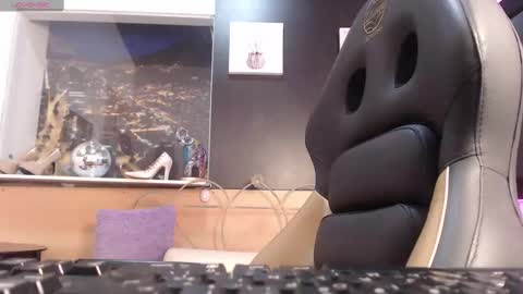 nashly_dream online show from October 7, 9:33 pm