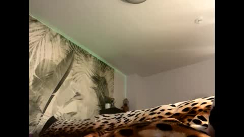 Lucy Lopez online show from December 4, 4:17 pm