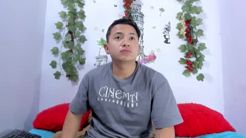 nataliaandjulliam online show from January 11, 4:40 am