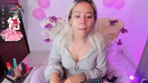Snapshot of nataliahenao_69 chatting on October 16, 2:28 pm Nataliua Henao online show from October 16, 2:28 pm