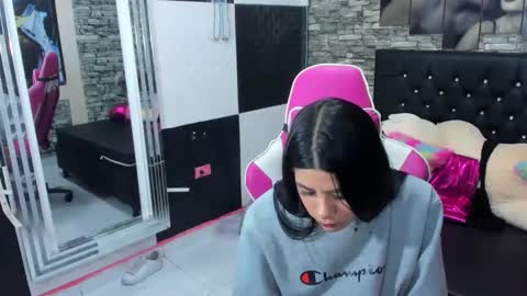 nataliatompsonx1 online show from October 8, 1:57 am