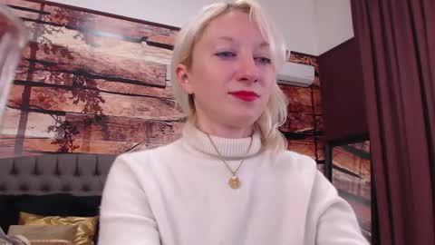 Natalie online show from December 3, 9:10 am