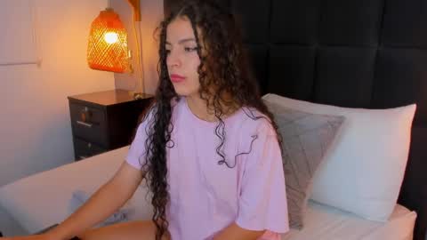 N A T A L I E online show from May 25, 11:38 am