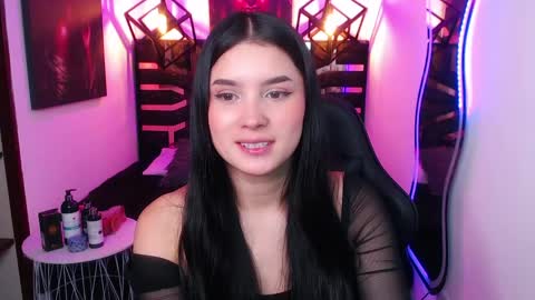 natalie  online show from May 5, 8:25 pm