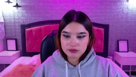 natalie  online show from October 13, 7:49 pm