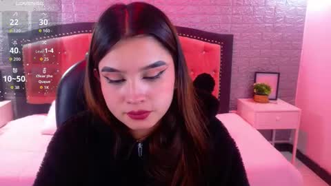 natalie  online show from December 3, 3:18 am