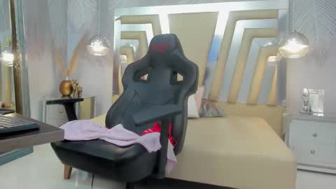 Nataly Blondde  online show from December 23, 1:34 am