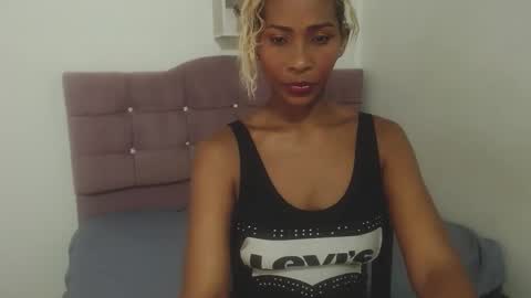 natashadormat online show from December 6, 1:35 am