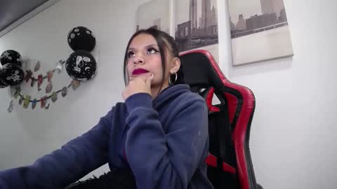 Snapshot of natashax_hot chatting on October 21, 4:10 pm Natashax online show from October 21, 4:10 pm