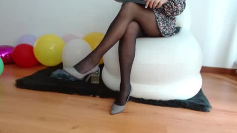 nath_dawson online show from February 27, 5:58 pm