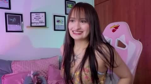 Nathalia Ramirez online show from March 6, 10:36 am