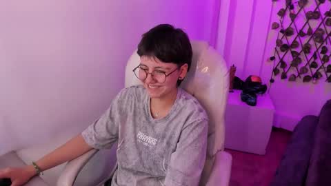 nathalyy_ds online show from March 5, 10:30 pm